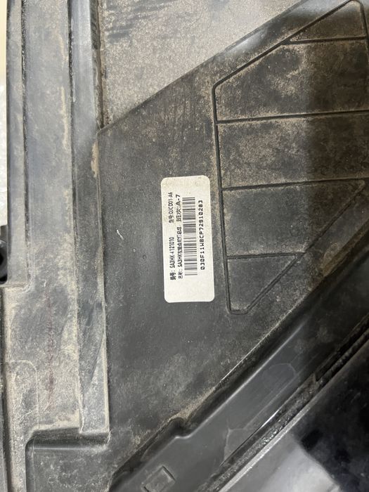 Передняя левая фара от BYD Champion 2023.