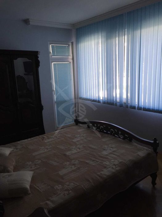 Тристаен апартамент под наем в Центъра 1932071