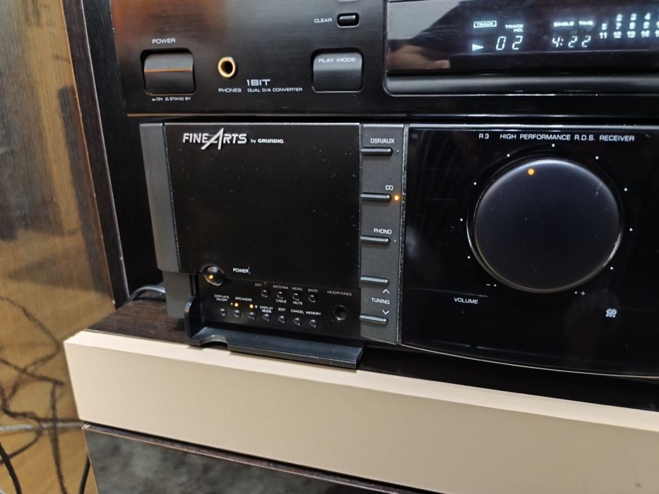 Amplituner R 3 Grunding Fine Arts