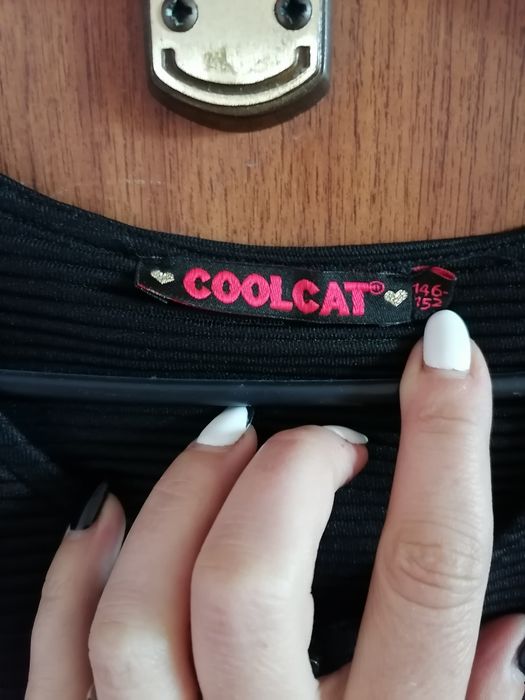 Черна  роклярокля за повод