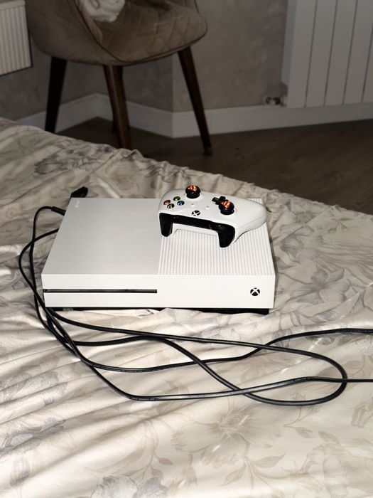 Xbox one S, 500 gb яхши состояние