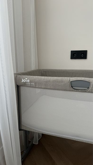 Кровать-манеж Joie