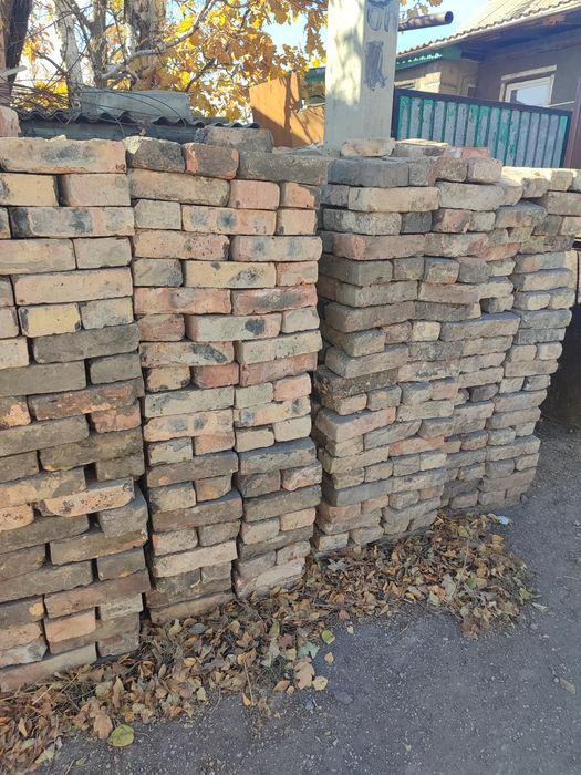 Продаю Кирпичи б/у