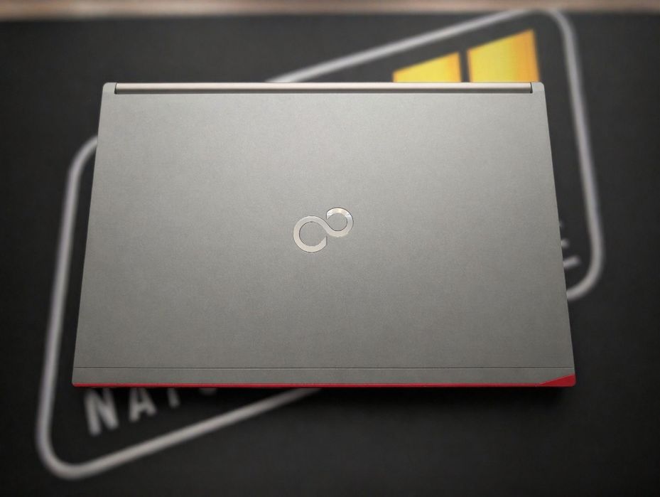Fujitsu Lifebook E756 (15'6 инча)