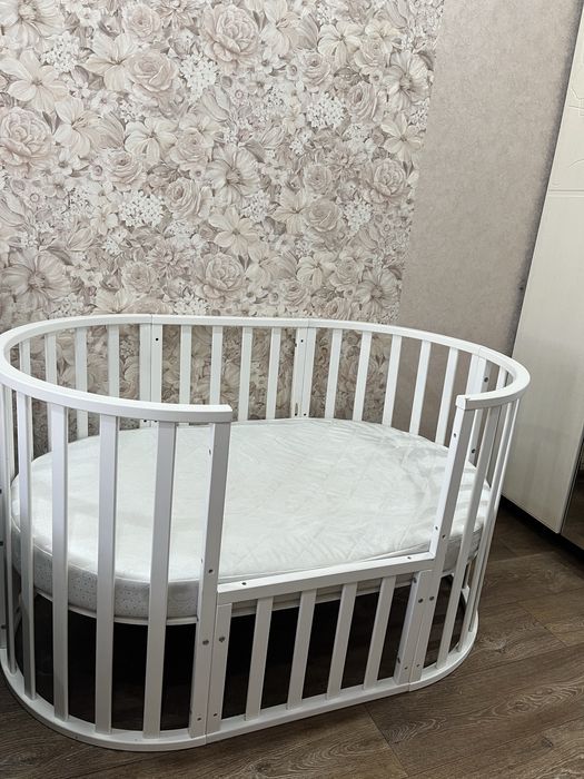 Продам детскую кровать трансформер от 0-4 лет