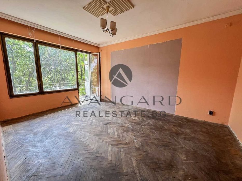 оф.23851 Двустаен три отделни стаи/ Каменица 1