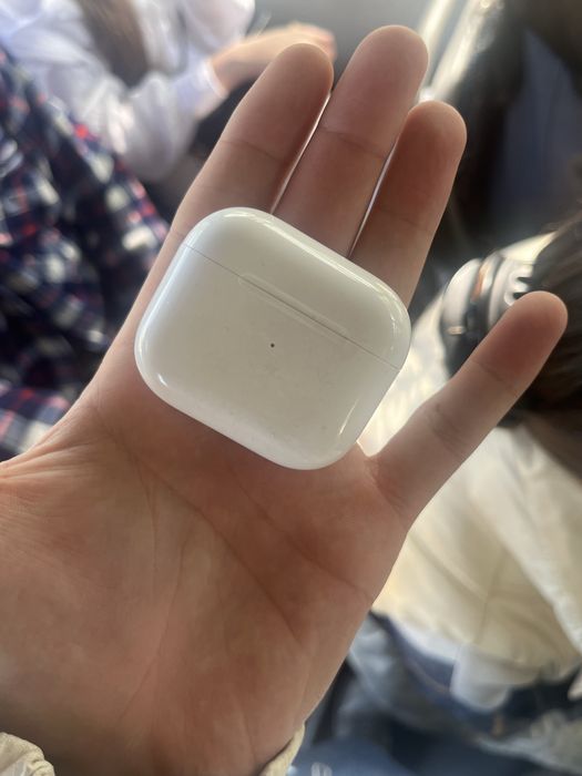 Продам airpods 3