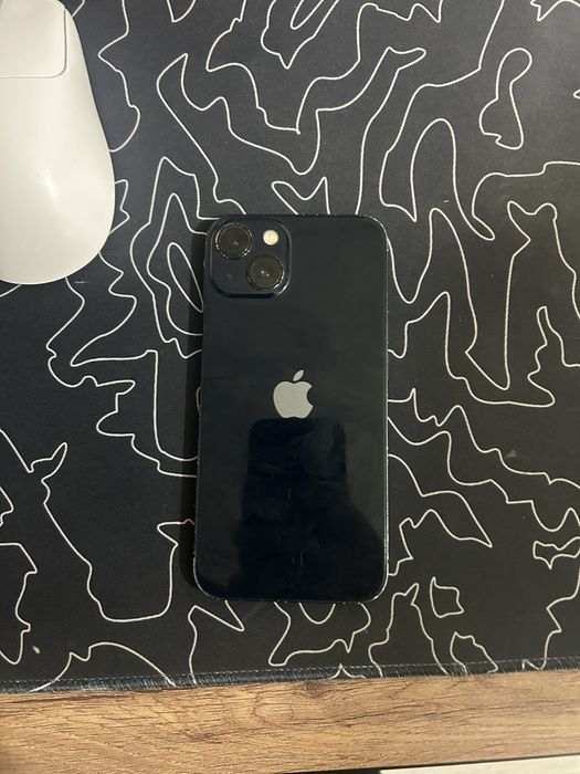 Продам срочно Iphone 13
