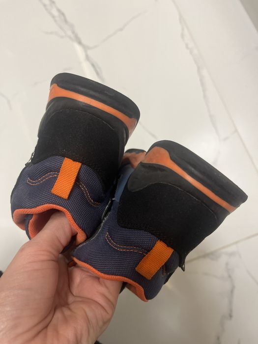 Zara боти 25 номер Biomecanics 27 номер