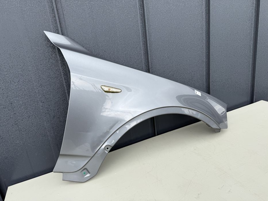 Aripa stanga BMW X3 E83 blach saphire 475/aripa dreapta cu defect