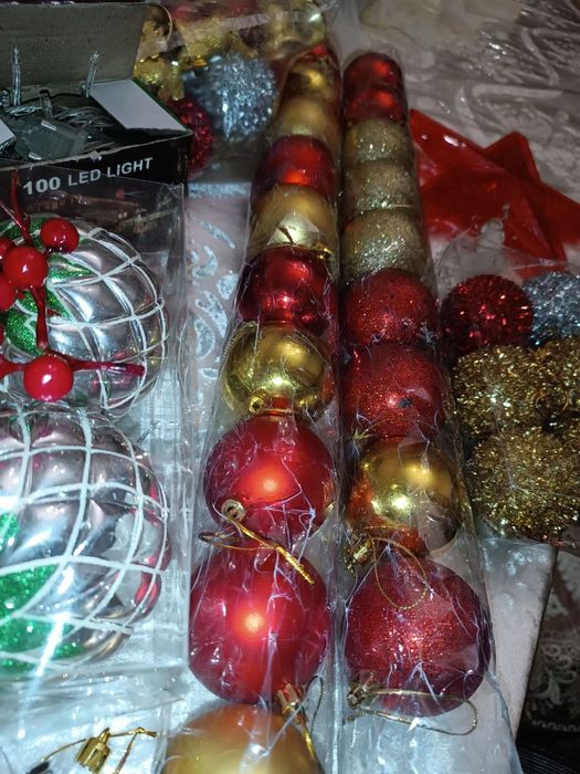 Новогодняя ёлка с игрушками