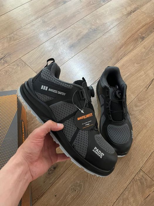 Спецботинка  новый