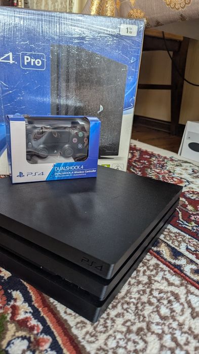 Playstation 4 Pro 1tb+2 ta yangi joystick+450 ta uyin