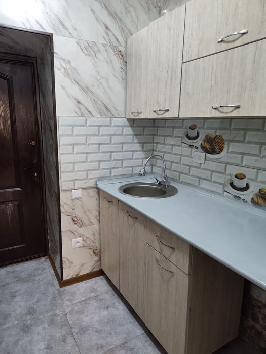 Продаётся квартира Кадышева 40 лет