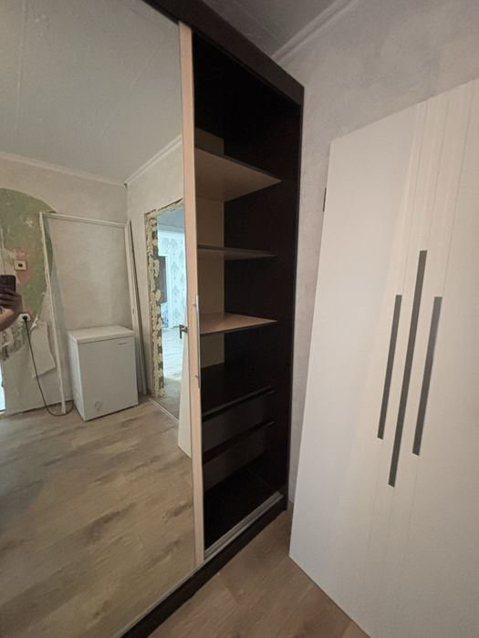 Продам шкафы купе 2 шт