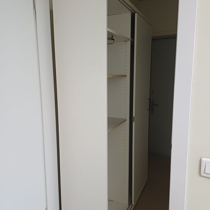 Шкаф купе в хорошем состоянии