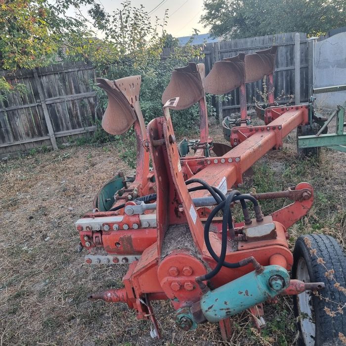 Vând utilaje agricole