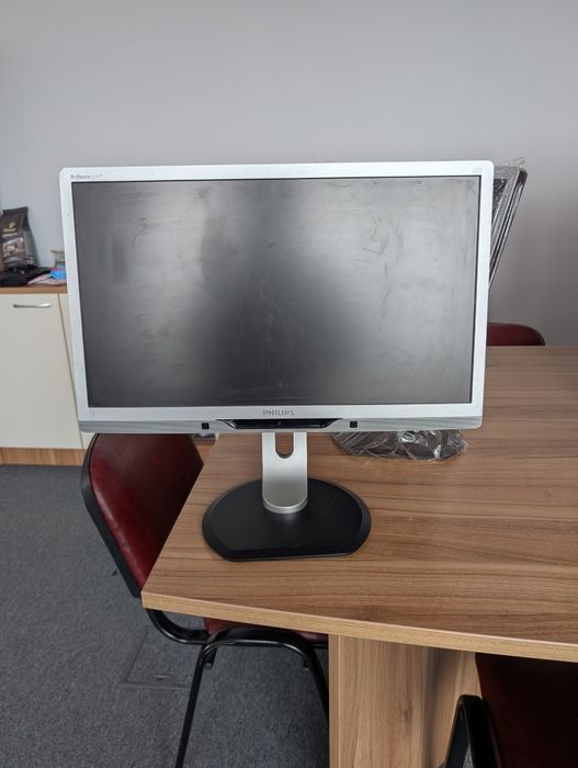 Philips  Dell 1080p монитор