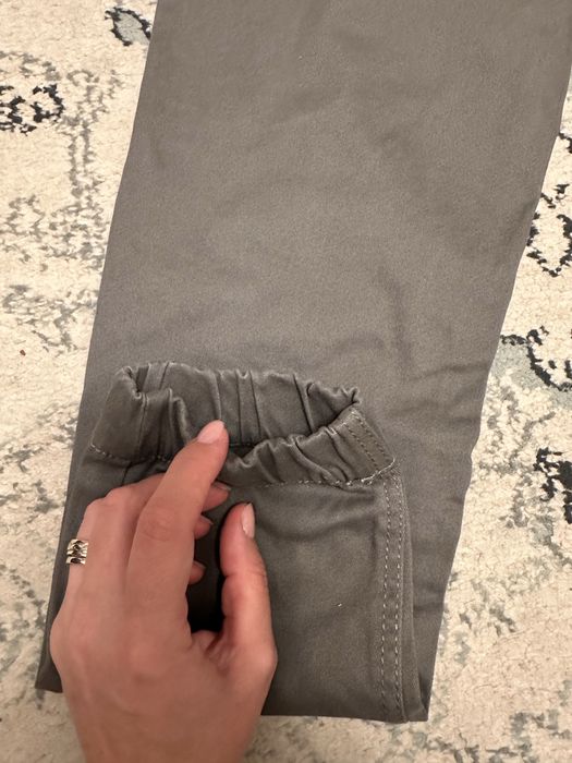 Pantaloni baieti 134 cm gri