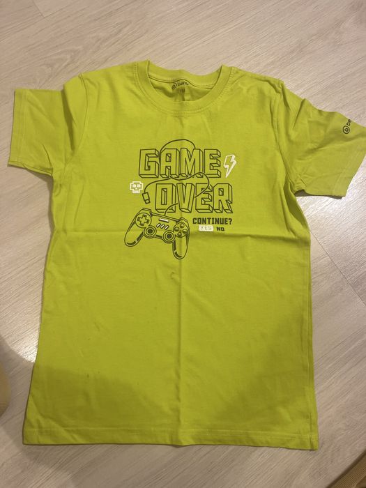 Lot 20 tricouri baieti 12-14 ani, 10 lei buc