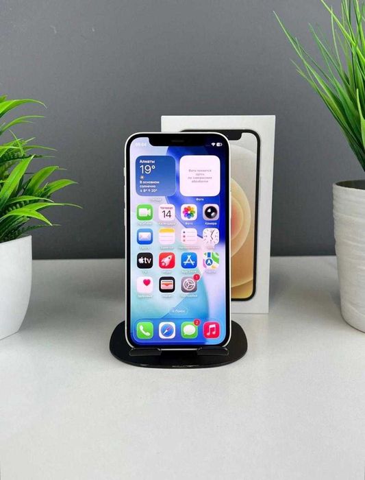 iPhone 12 mini компактный смартфон с современным дизайном