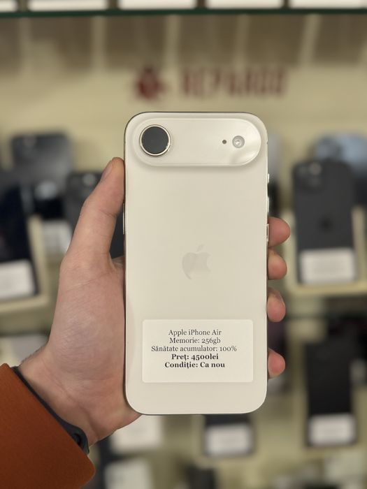 iPhone air - 256gb - light gold