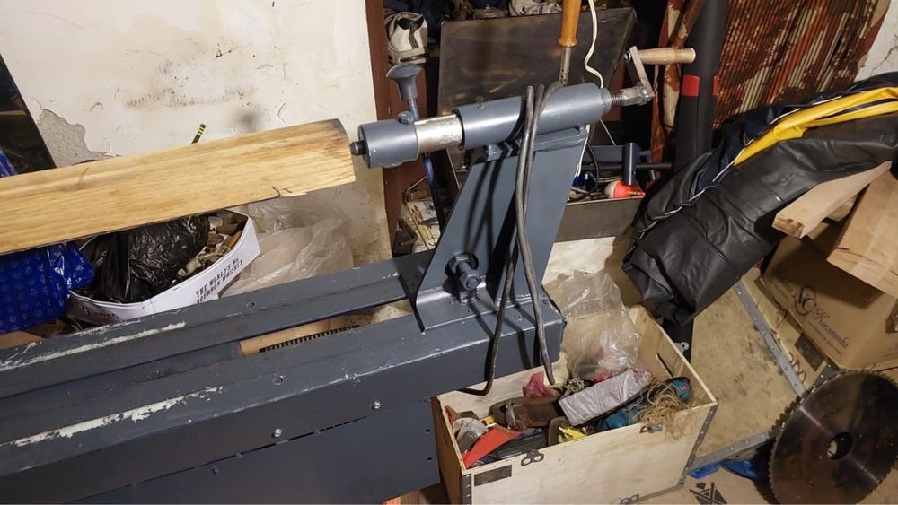 Продам токарный станок по дереву
