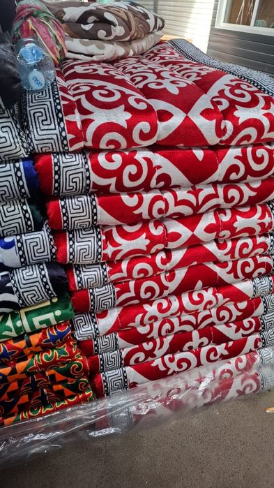 Төр көрпе жастық