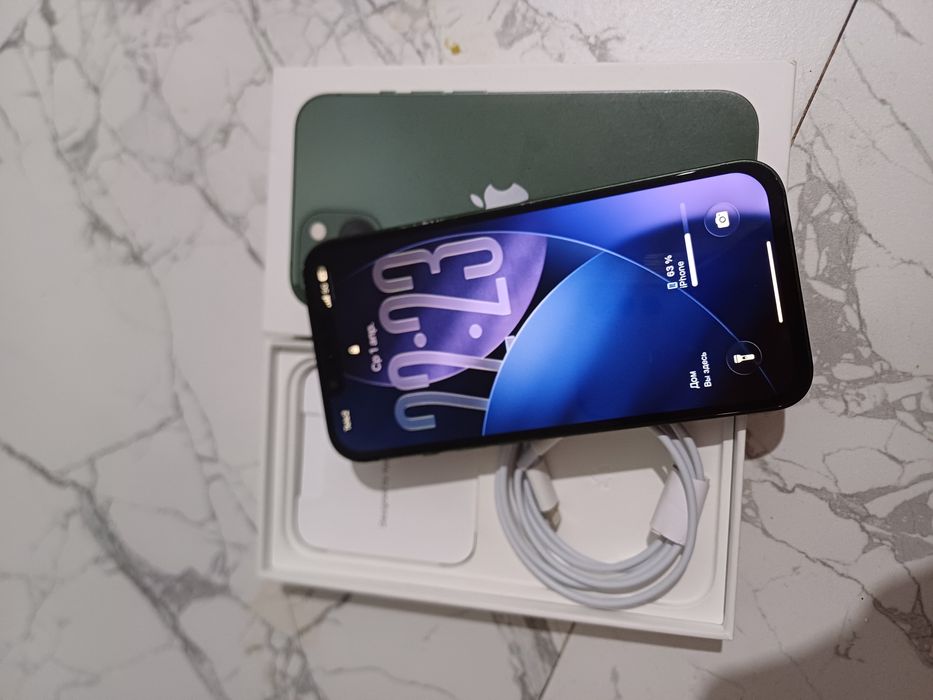 Продам или обмен айфон 13