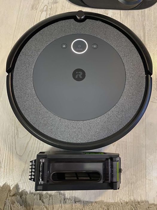 iRobot Roomba i5+ с гаранция