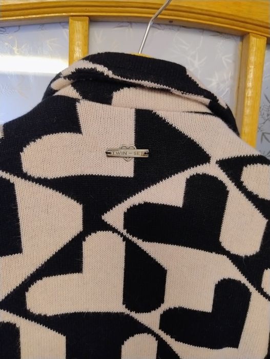 Vând palton twinset