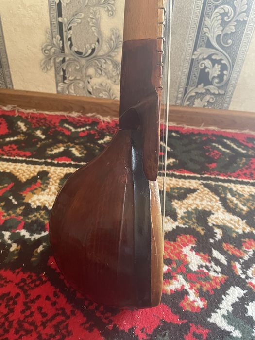 Qashqar rubob idealniy holatda