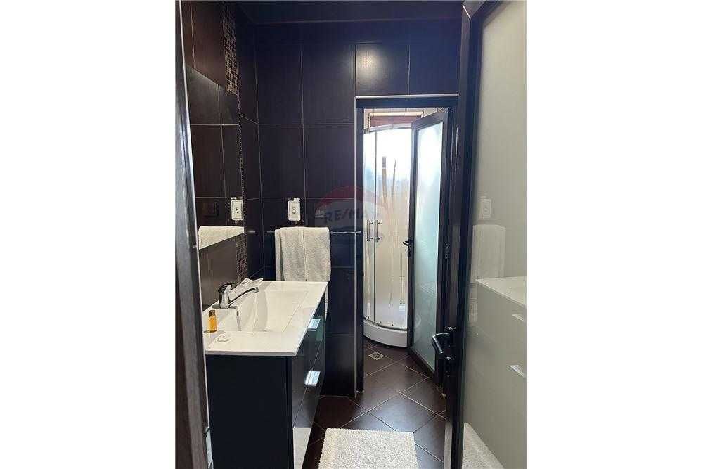 Продава се Тристаен апартамент в Шумен, Математическа гимназия - 117 кв.м за 1411 €/кв.м - Снимка #3