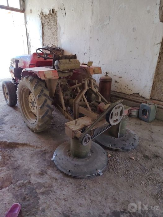 Dongfen mini traktor kaselkasi bilan otiladi
