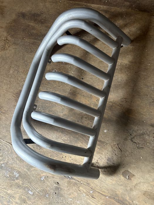 Кенгурятник для машины