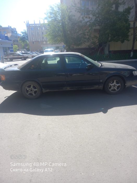 Продам Audi C-4 1991 года.