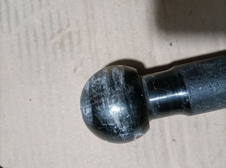 Cârlig remorcare,Polo 4 9N,an 01-09,asigur expedierea coletului avanta