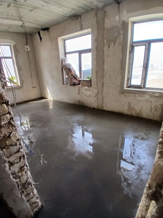 Uy sotiladi 3chi qavatda 2 xonalik karopka xolatida narxi kelishiladi