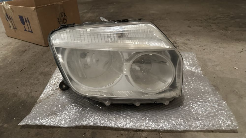 Фара Рено Дастер