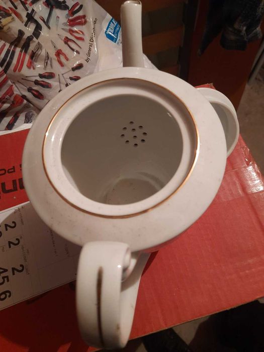 Красив старинен чайник японски порцелан в идеално съсътояние