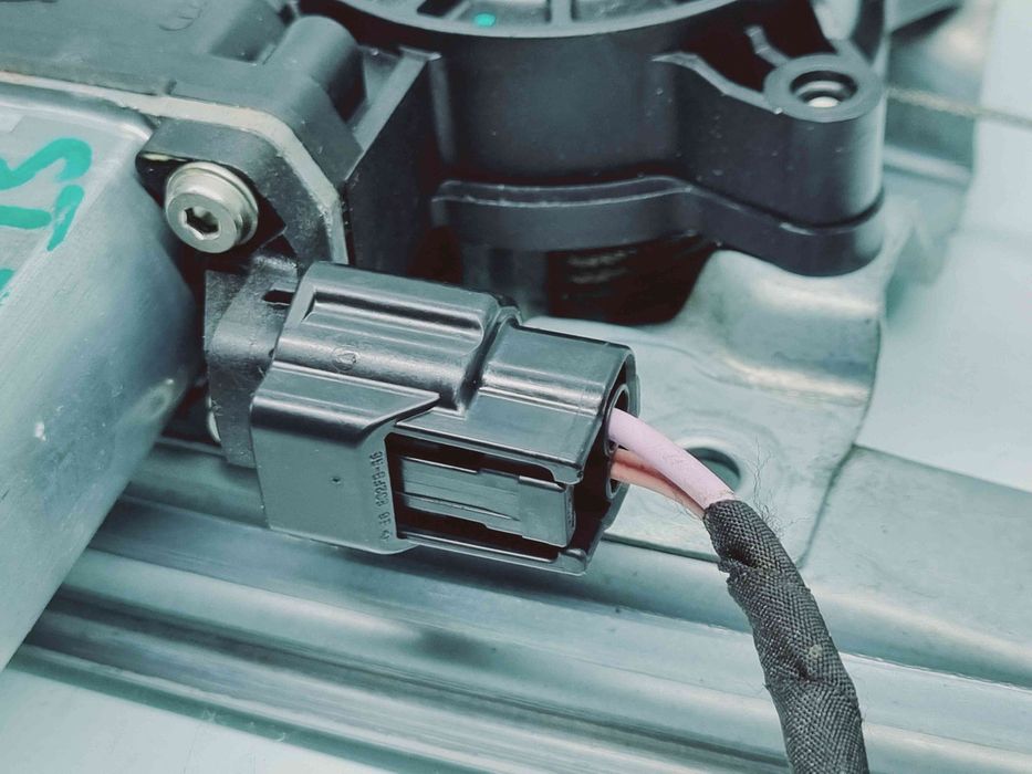 Macara electrica geam stanga fata Renault Captur (J87) [Fabr 2013-2017