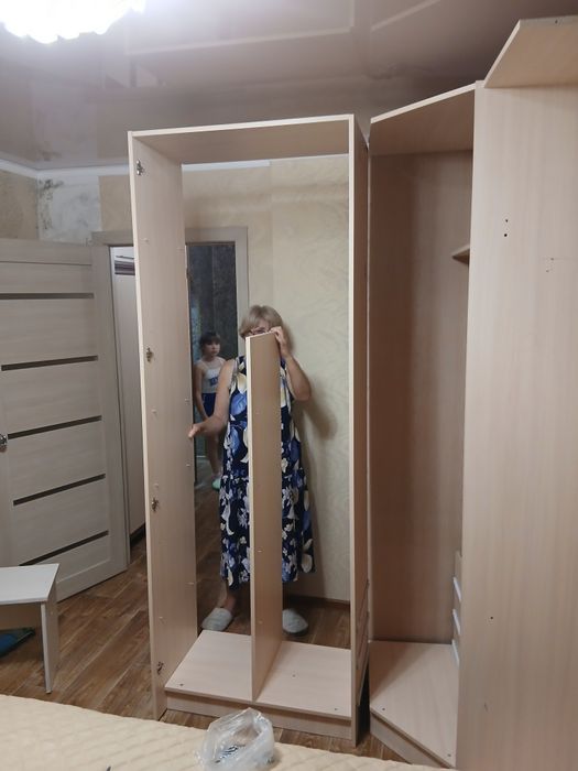 Продам спальный гарнитур