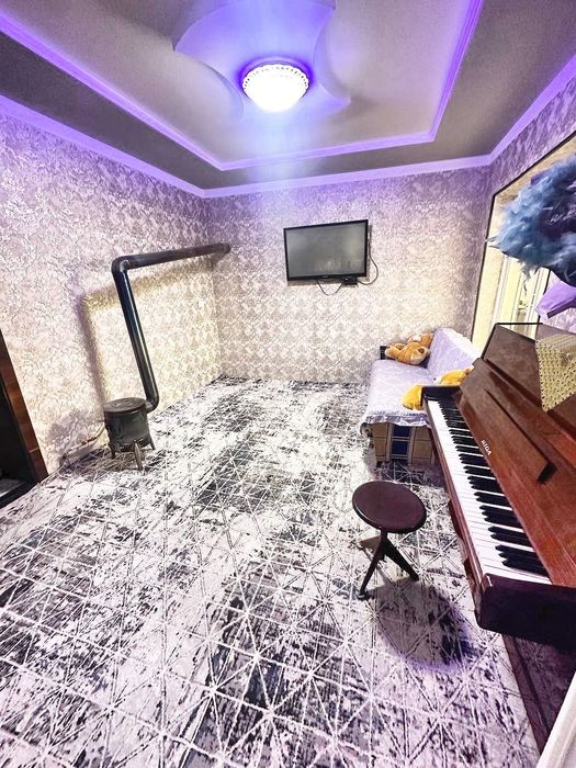 Кукон Шахар  бабушкин худудида уй сотилади