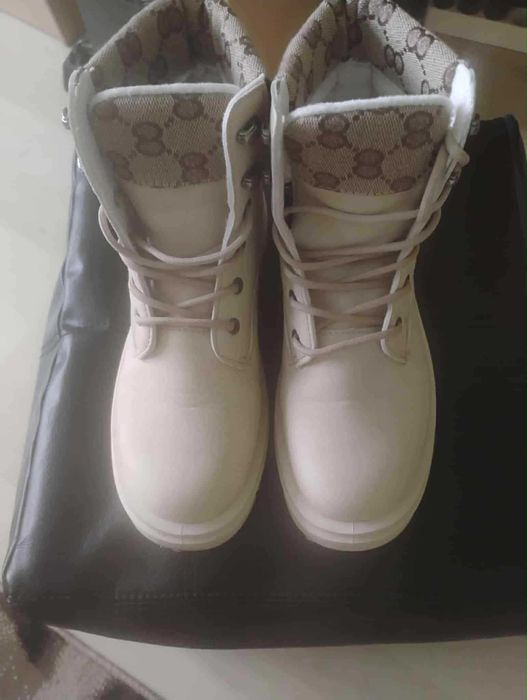 Бежови дамски боти
