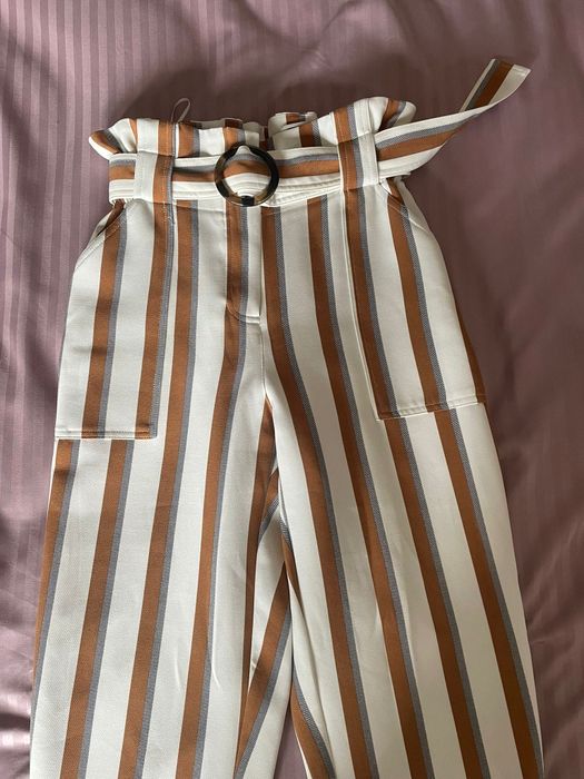Pantaloni talie inalta