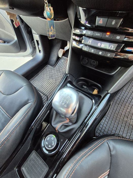 Peugeot 2008 Crossway 1.2 benzina 130 cai euro 6