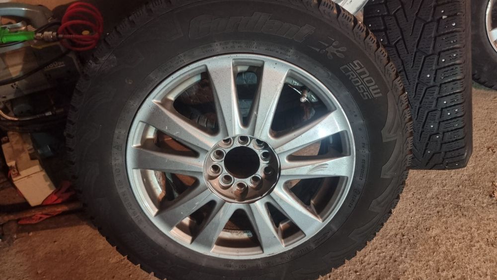 Продам комплект дисков R16 с резиной