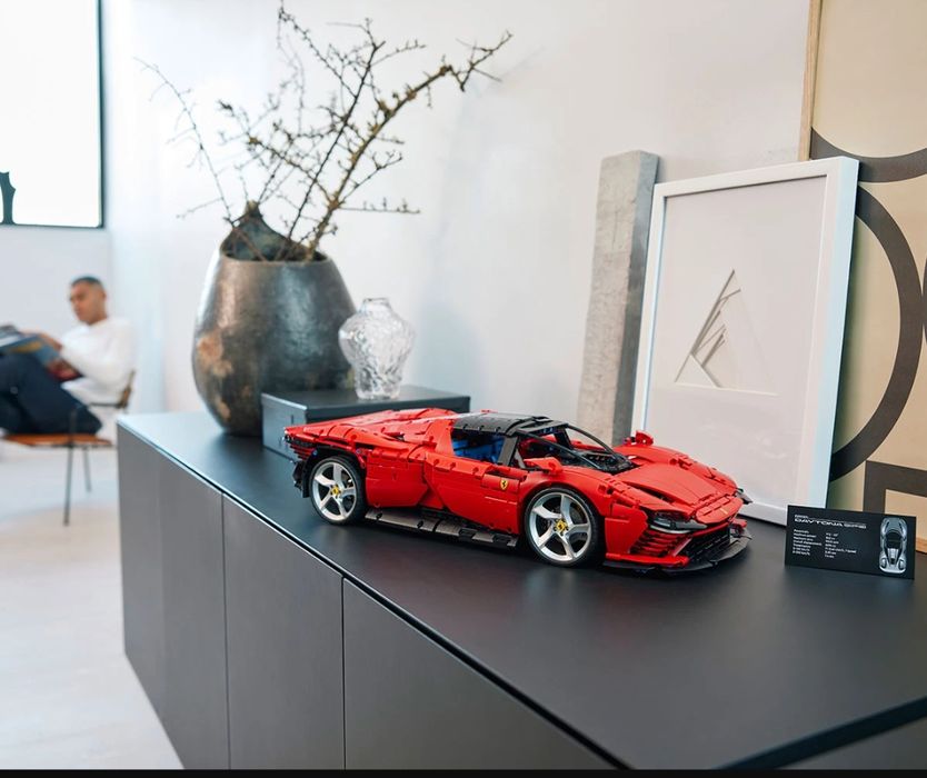 LEGO® Technic - Ferrari Daytona SP3, 3778 части. Нови и запечатани !