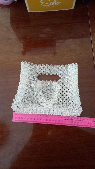 Оригинальные сумочки из бусин.