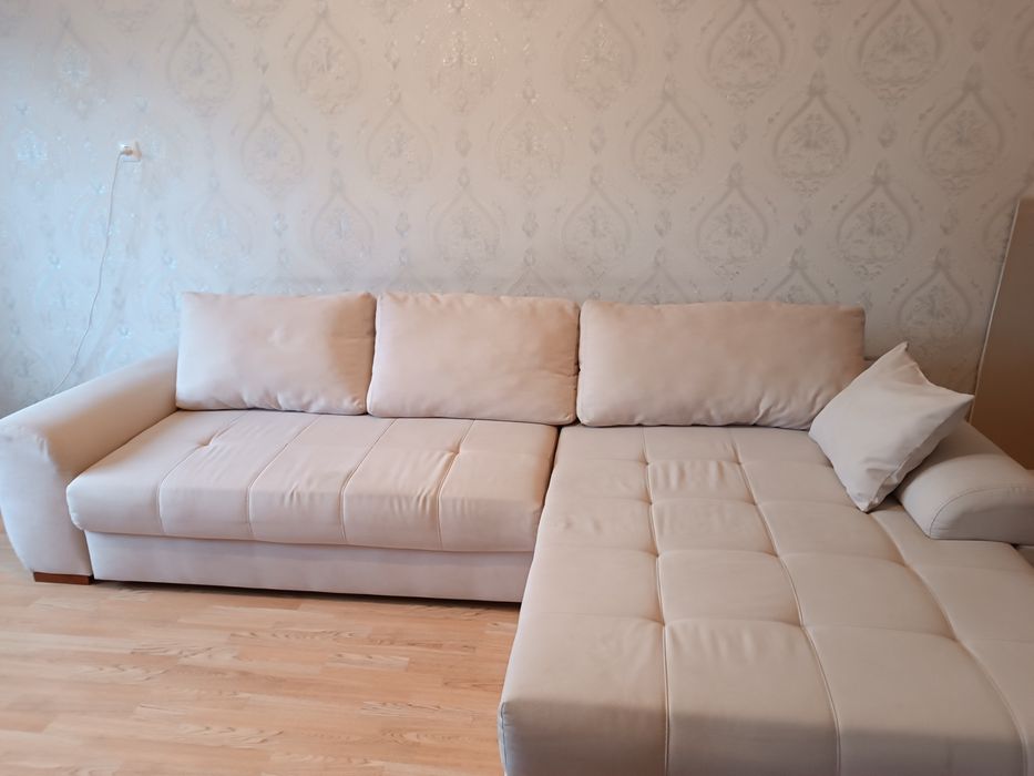 Продам диван угловой